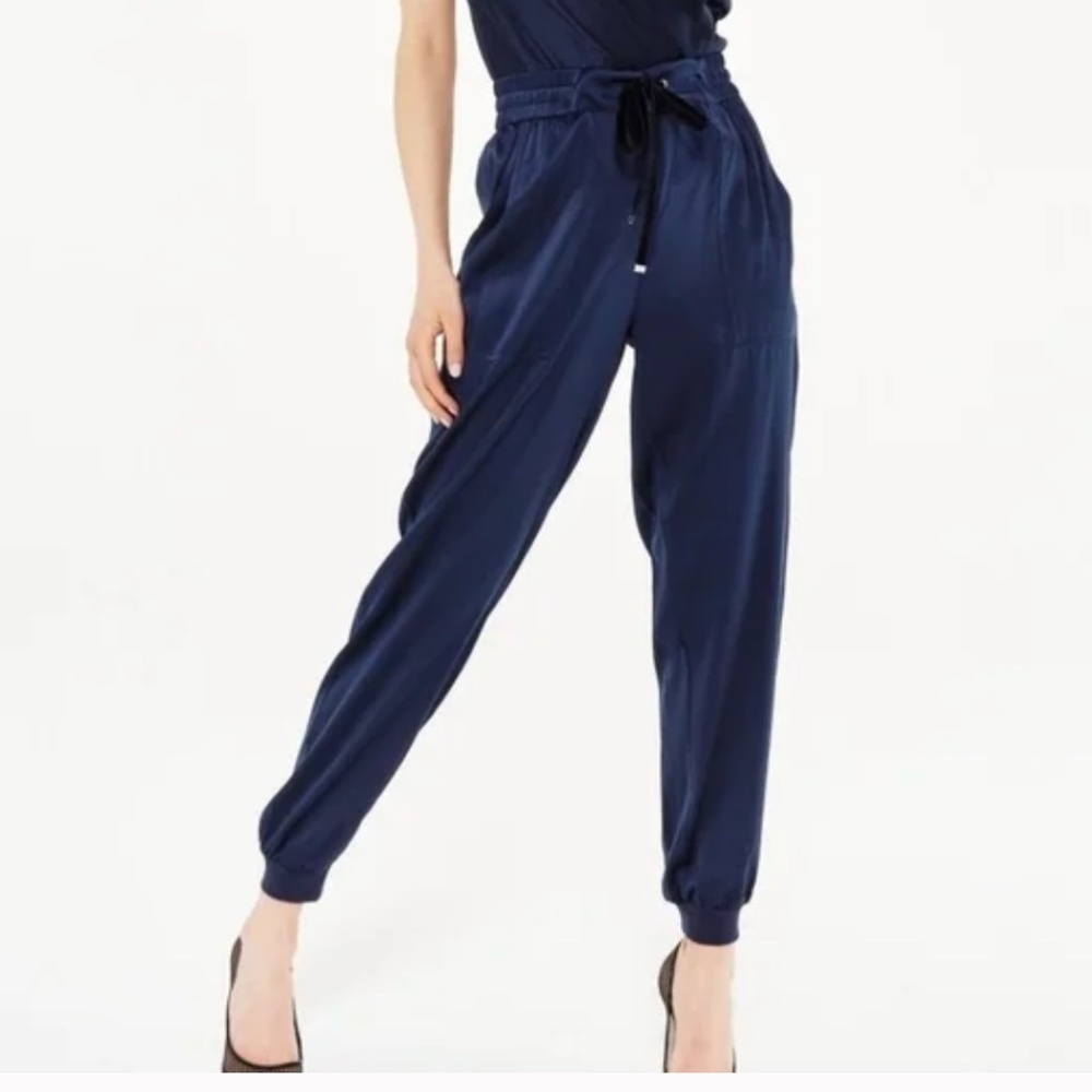 CAMI NYC the Zoe Silk Jogger Pants in Navy Blue Size Medium